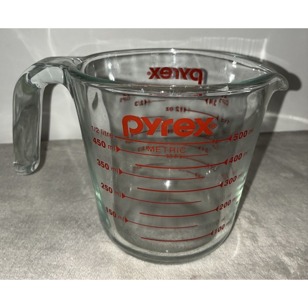 Pyrex Measuring Cup 2 Cup Glass Open Handle Red Lettering 500 ml - Picture 3 of 6